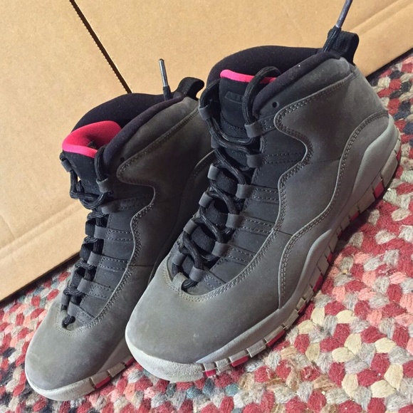 NIKE AIR JORDAN 10 X RETRO (GS) SMOKE GREY-PINK SZ 5.5Y  Nike Air Jordan X 10 2018 Retro GG SZ 7Y Dark Smoke Rush Pink GS 487211-006 NICE